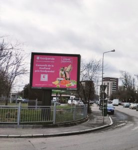 Outdoor Advertising SRL și legătura cu Way Media, Antoanela Vasilescu și Radu Vasilescu în fenomenul steagurilor publicitare ilegale